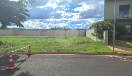 Terreno à venda no condomínio Vivendas da Mata Portal Paineiras, Ribeirão Preto - SP