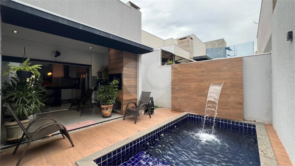 Casa à venda com 3 suítes no condomínio Primor das Torres, Cuiabá - MT