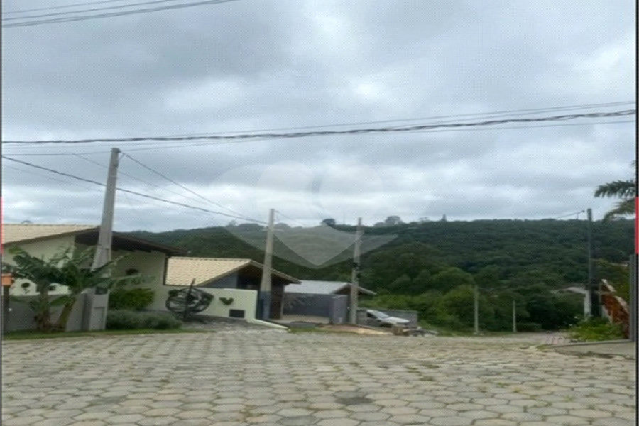 Terreno à venda no condomínio Águas de São Pedro, Mairiporã - SP