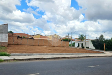 Terreno à venda em Residencial Cambuy, Araraquara, SP