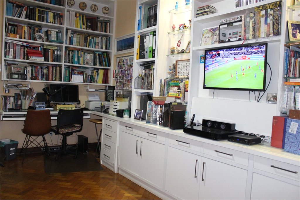 Apartamento à venda com 4 quartos, sendo 2 suítes, em Flamengo, Rio de Janeiro, RJ