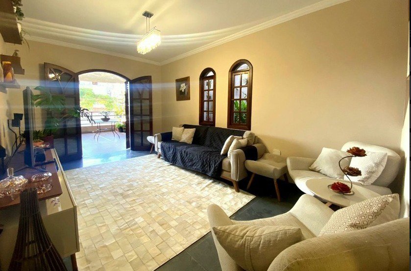 Sobrado à venda com 3 quartos, sendo 1 suíte, em Jardim Sarah, São Paulo - SP