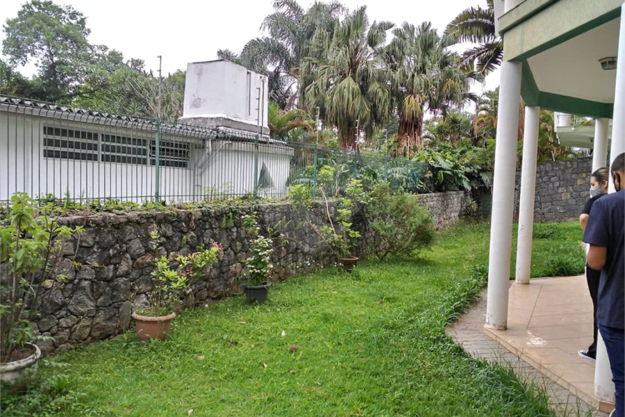 Sobrado à venda com 4 quartos, sendo 1 suíte, em Jardim Floresta, São Paulo, SP