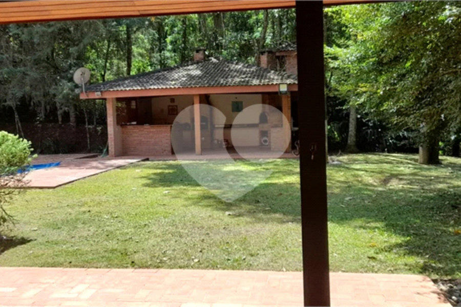 Casa à venda com 3 suítes no condomínio Sausalito, Mairiporã - SP