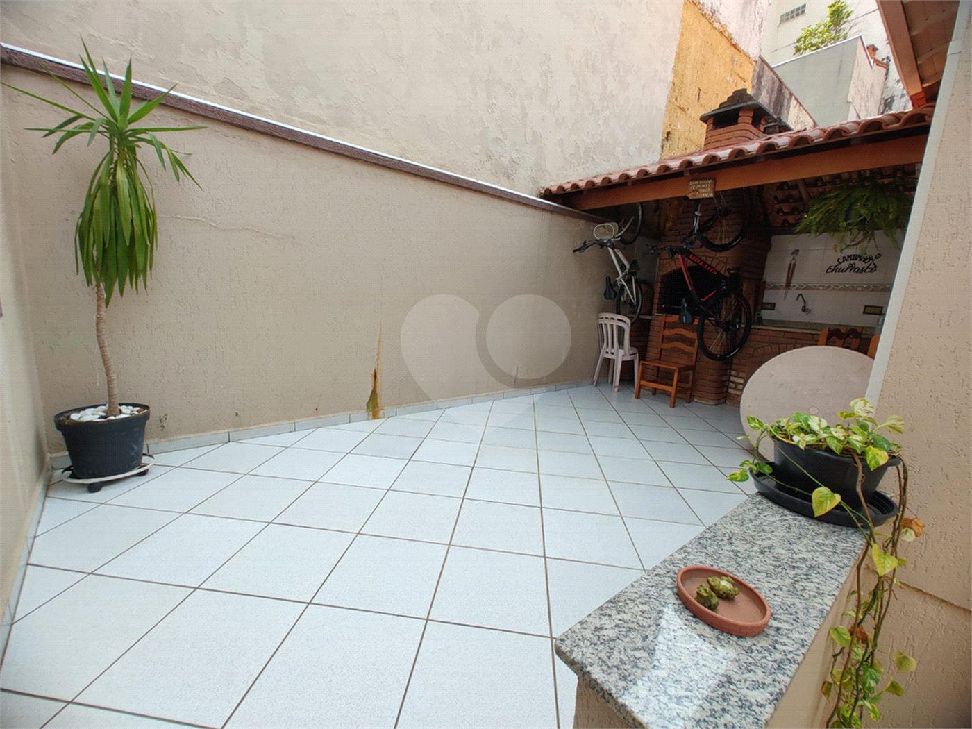 Sobrado à venda com 3 quartos, sendo 1 suíte, em Jardim Pinheiros, São Paulo, SP