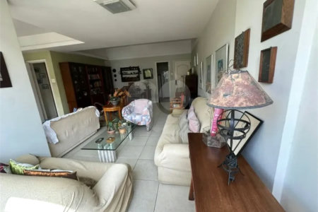 Apartamento à venda com 2 quartos em Laranjeiras, Rio de Janeiro, RJ