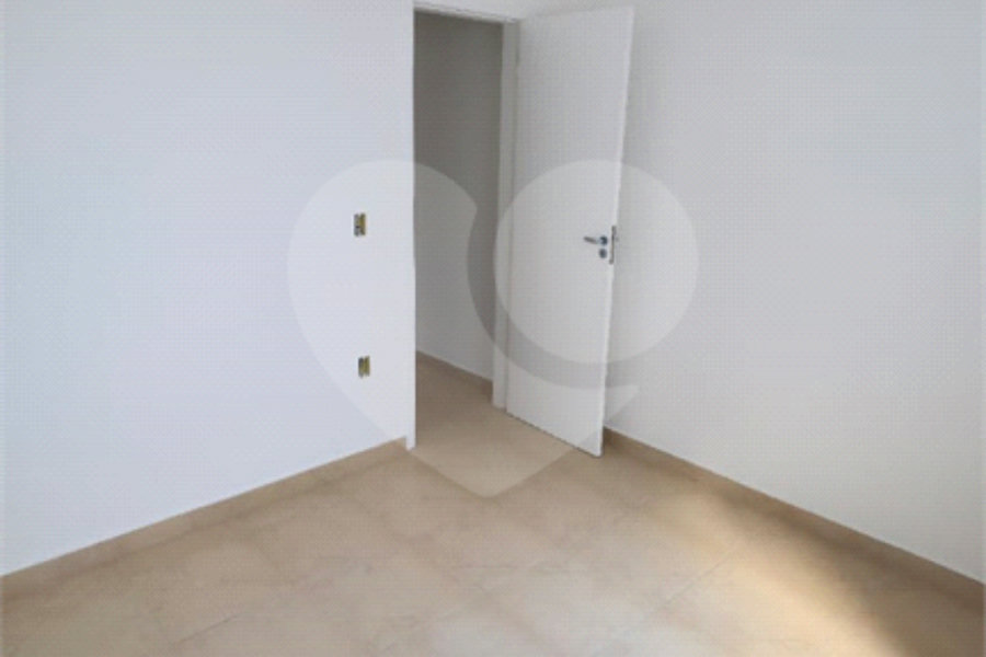Sobrado à venda com 2 quartos em Guaianazes, São Paulo, SP