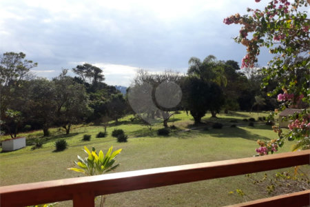 Sítio à venda com 5 quartos, sendo 3 suítes,  em Planalto Verde, São Roque, SP