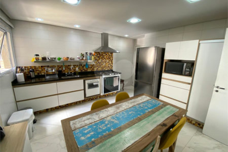 Apartamento à venda com 3 suítes em Lapa, São Paulo, SP