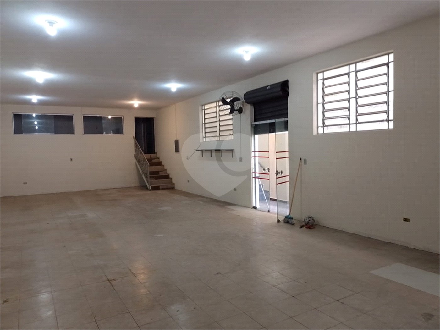 Sobrado à venda com 2 quartos, sendo 1 suíte, em Vila Nova Cachoeirinha, São Paulo, SP