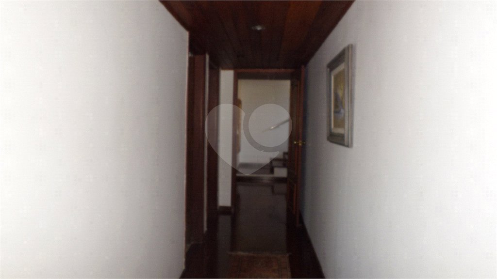Sobrado à venda com 4 suítes em Recanto Impla, Carapicuíba, SP