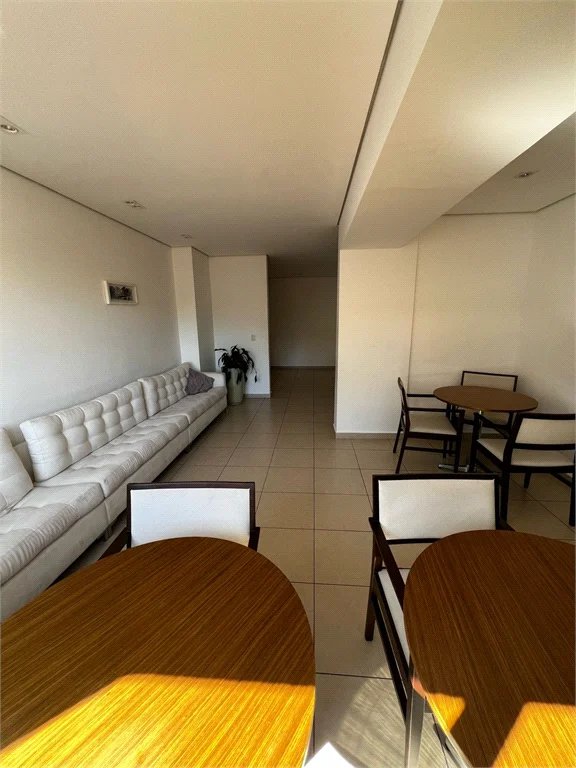 Apartamento à venda com 3 quartos, sendo 2 suítes, em Parque Reboucas, São Paulo, SP