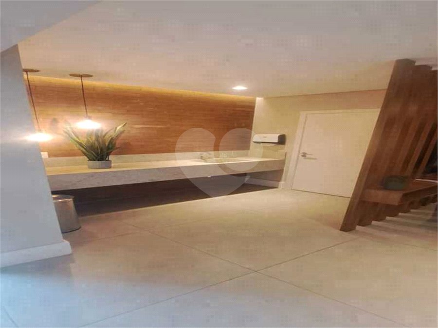 Apartamento à venda com 3 quartos, sendo 1 suíte, em Pinheiros, São Paulo, SP
