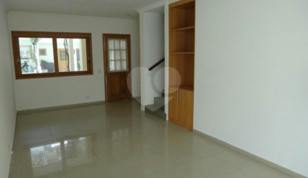 Casa para alugar com 4 quartos, sendo 2 suítes,  no condomínio Vila Hípica, São Paulo - SP