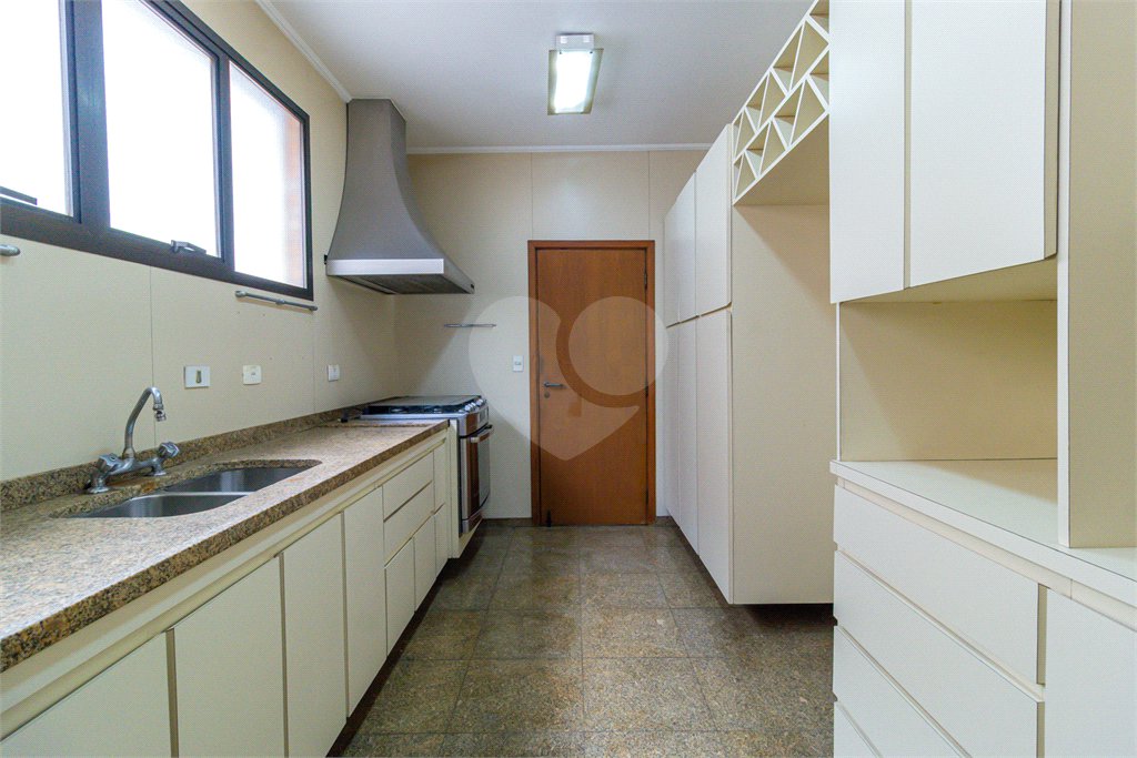 Apartamento à venda com 4 quartos, sendo 3 suítes,  em Chácara Santo Antônio, São Paulo, SP