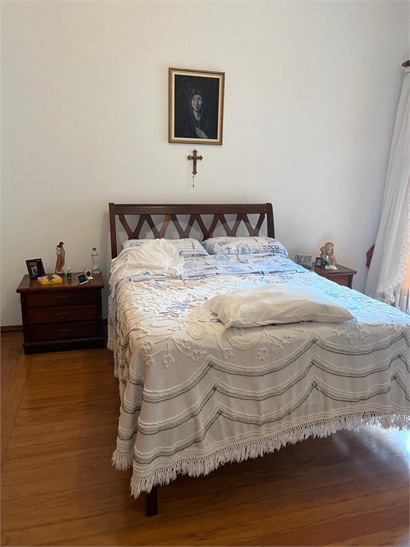 Casa à venda com 3 quartos, sendo 1 suíte, em Vila Mariana, São Paulo, SP