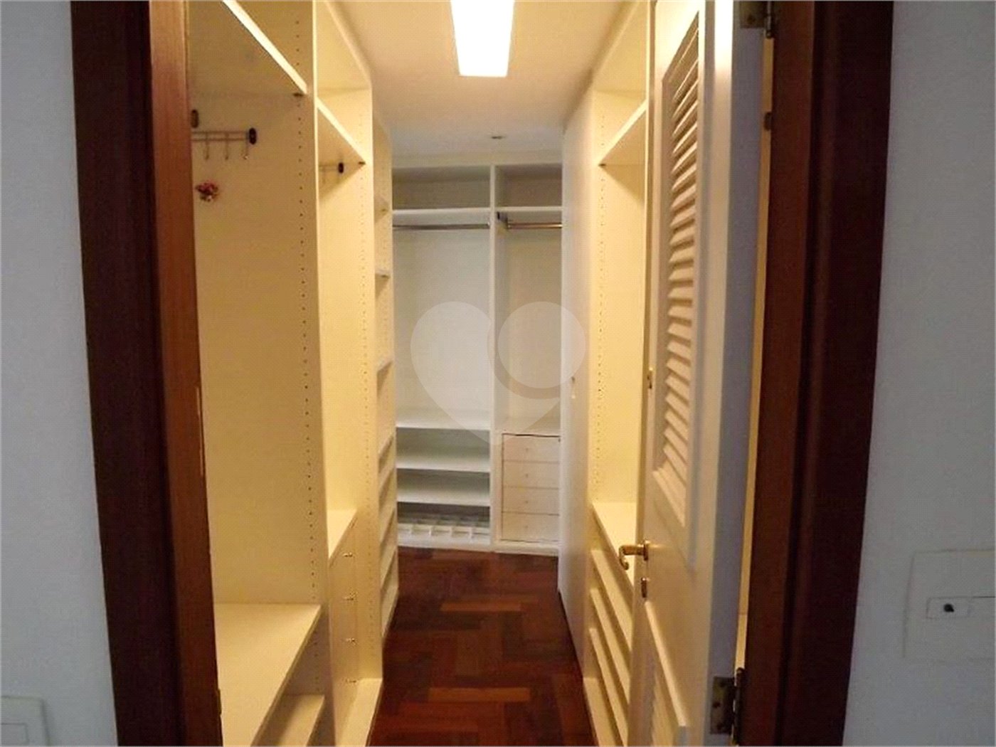 Apartamento à venda com 4 suítes em Vila Suzana, São Paulo, SP