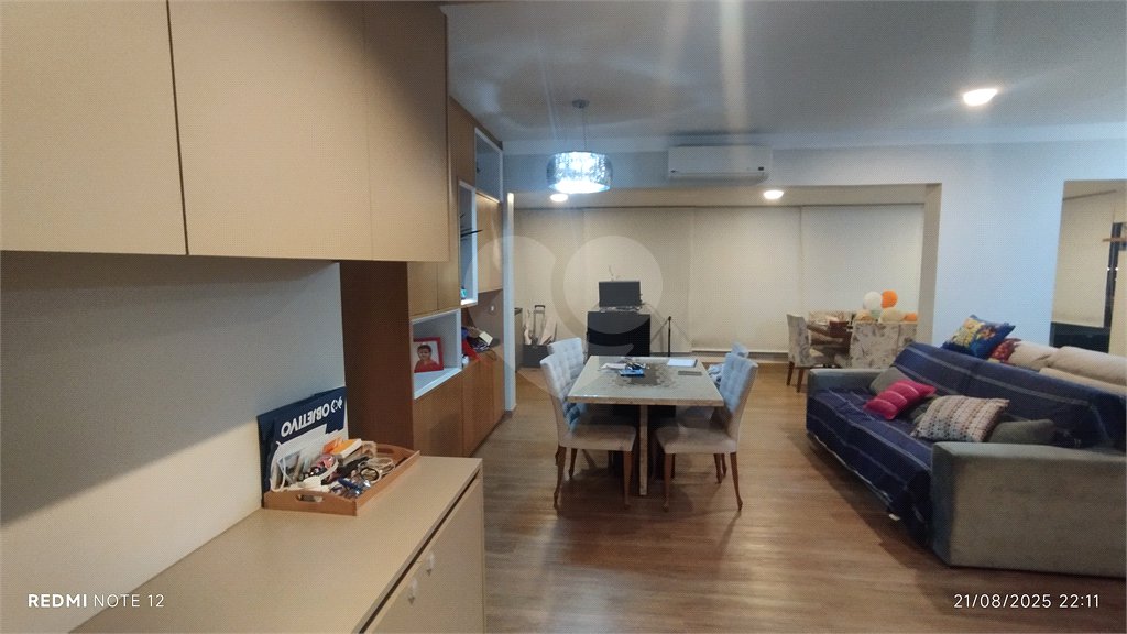 Apartamento à venda ou para alugar com 3 suítes em Vila Anastácio, São Paulo, SP