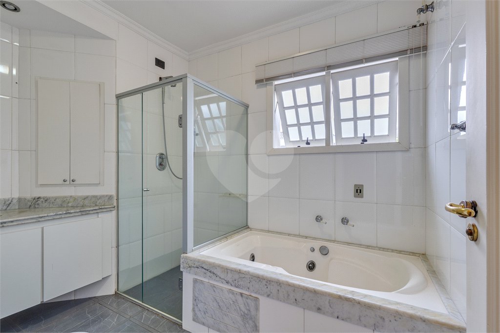 Casa à venda com 4 quartos, sendo 2 suítes, em Jardim Luzitânia, São Paulo, SP