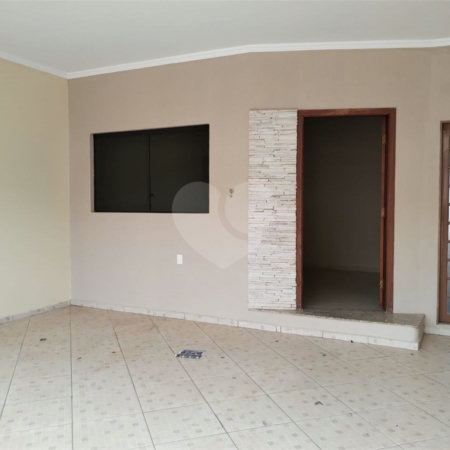Casa à venda com 3 quartos, sendo 1 suíte,  em Parque Atenas do Sul, Itapetininga, SP