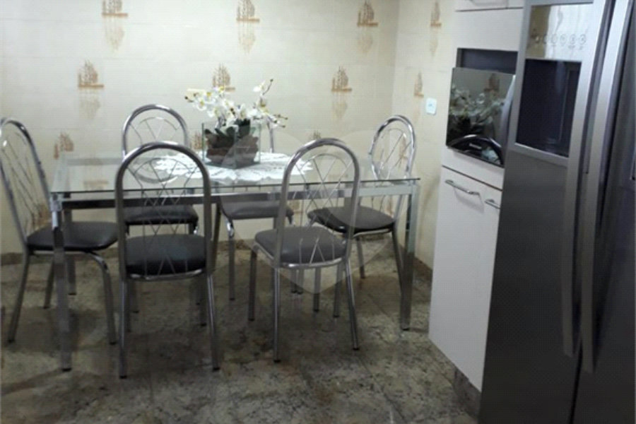 Casa à venda com 3 quartos, sendo 2 suítes, em Parada Inglesa, São Paulo, SP