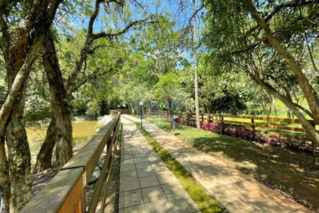 Casa à venda com 4 quartos, sendo 2 suítes,  no condomínio São Paulo Ii, Cotia - SP