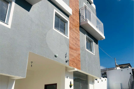 Casa à venda com 2 quartos no condomínio Residencial Turim, Mogi das Cruzes - SP