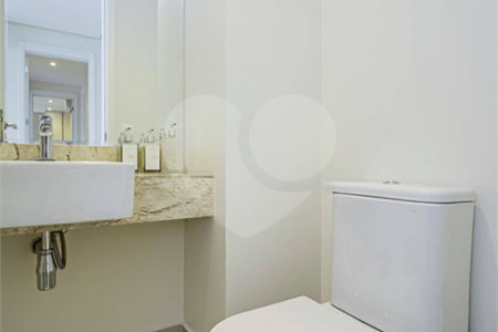 Apartamento à venda com 3 suítes em Cidade Jardim, São Paulo, SP