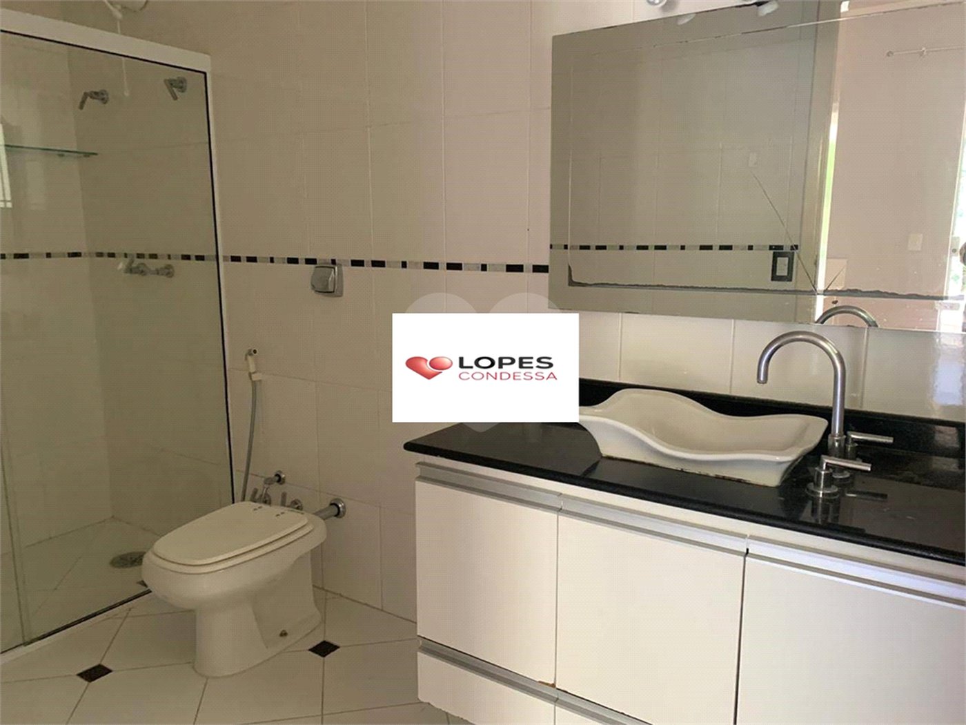Casa à venda com 3 suítes no condomínio Alpes da Cantareira, Mairiporã - SP