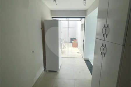Sobrado à venda com 3 quartos, sendo 2 suítes,  em Vila Oliveira, Mogi das Cruzes, SP