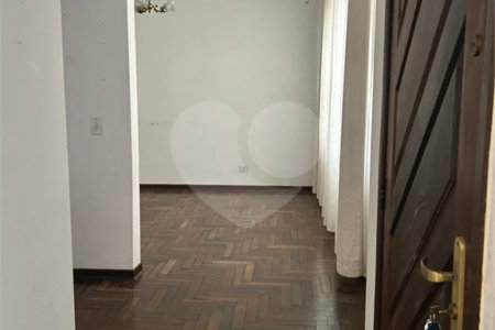 Casa à venda com 3 quartos, sendo 2 suítes, em Planalto Paulista, São Paulo, SP