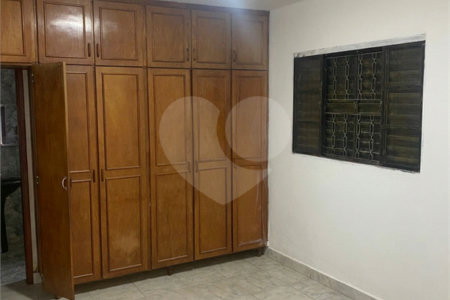 Casa à venda com 3 quartos, sendo 2 suítes, em Parque dos Ipês II, Ponta Porã, MS