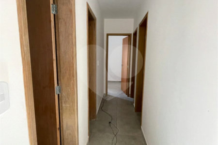 Casa à venda com 2 quartos, sendo 1 suíte, no condomínio Residencial Calegari, São Paulo - SP