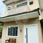 Casa à venda com 4 quartos, sendo 3 suítes, no condomínio Morada da Serra Residencial, Rio de Janeiro - RJ
