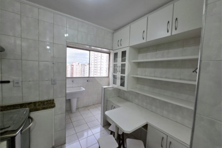Apartamento à venda com 3 quartos, sendo 1 suíte,  em Indianópolis, São Paulo, SP