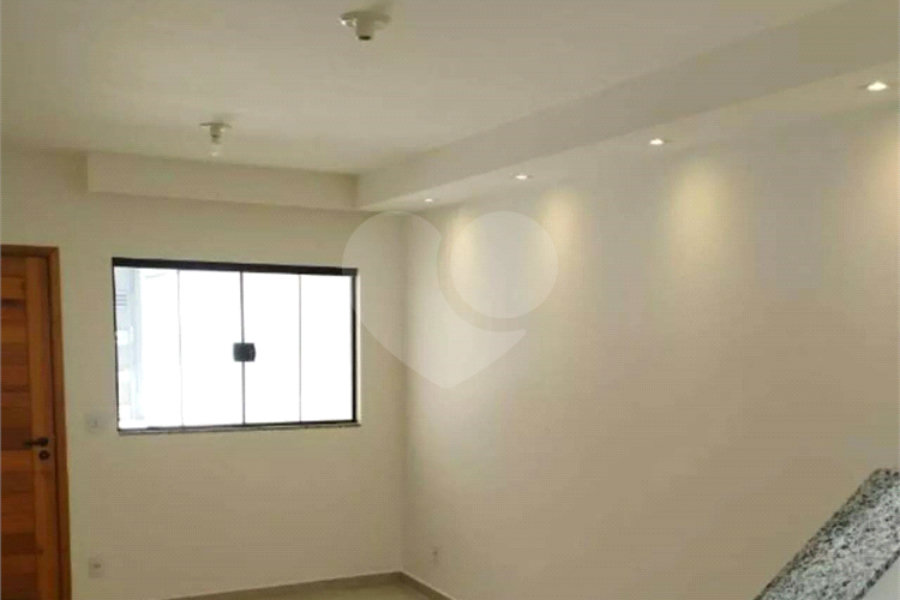 Sobrado à venda com 3 quartos, sendo 1 suíte,  em Jardim Maristela, São Paulo, SP