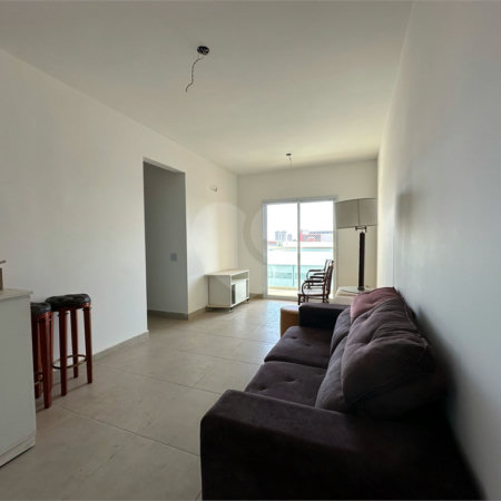 Apartamento à venda com 3 quartos, sendo 1 suíte, em Vila Macia, Itapetininga, SP
