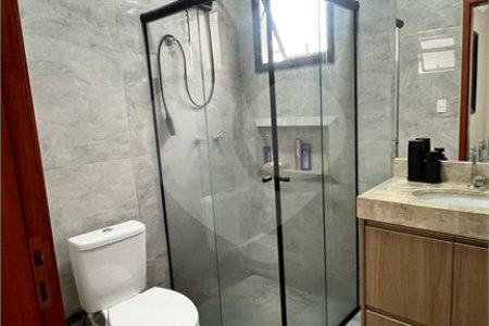Casa à venda com 3 quartos, sendo 1 suíte, no condomínio Village Moutonnée, Salto - SP