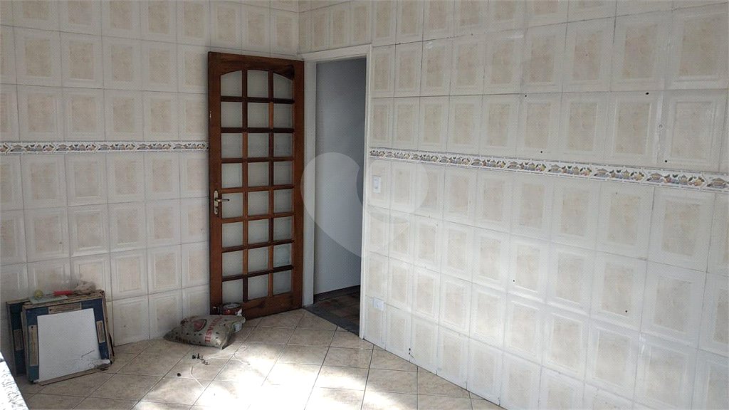 Sobrado à venda com 3 quartos, sendo 1 suíte, em Chora Menino, São Paulo, SP