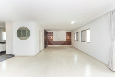 Apartamento à venda com 3 quartos, sendo 1 suíte, em Brooklin, São Paulo, SP