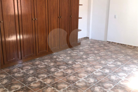 Sobrado à venda ou para alugar com 4 quartos, sendo 1 suíte, em Vila Regente Feijó, São Paulo, SP