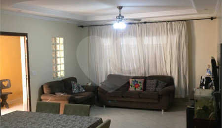 Sobrado à venda com 3 quartos, sendo 1 suíte,  em Vila Moreira, Guarulhos, SP