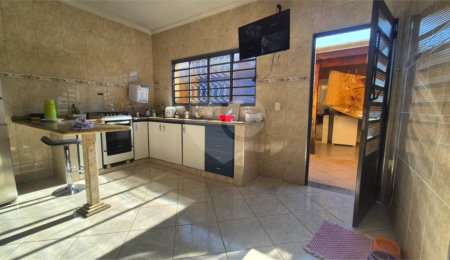 Casa à venda com 3 quartos, sendo 1 suíte,  em Vila Angélica, Sorocaba, SP