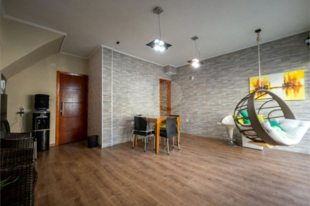 Casa à venda com 2 quartos, sendo 1 suíte, em Vila Mariana, São Paulo, SP