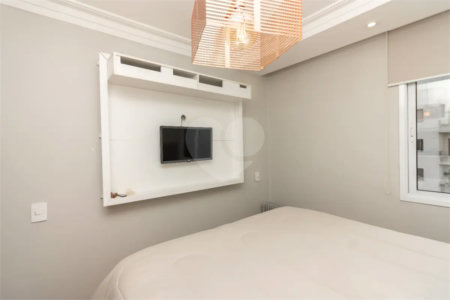 Apartamento à venda com 3 quartos, sendo 2 suítes, em Vila Olímpia, São Paulo, SP