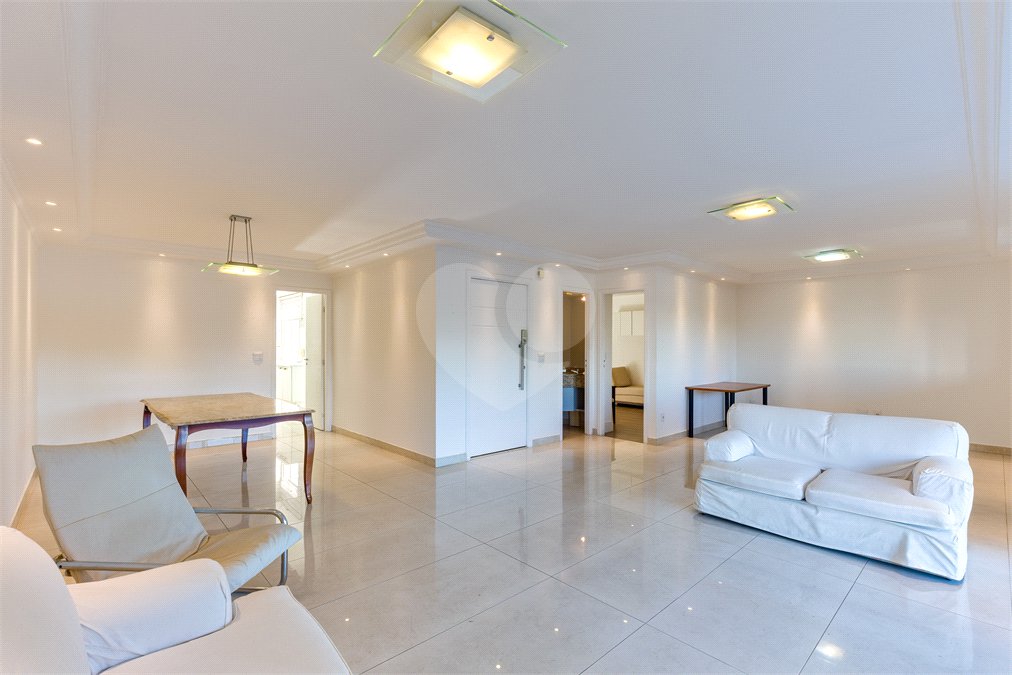 Apartamento à venda com 3 suítes em Alto da Boa Vista, São Paulo, SP