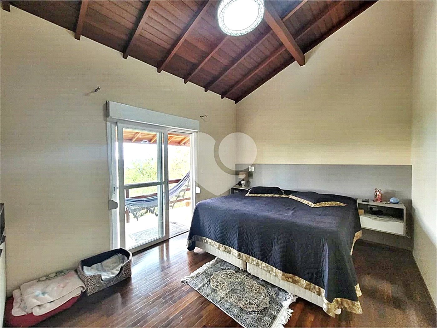 Casa à venda com 3 suítes no condomínio Cantareira, Mairiporã - SP