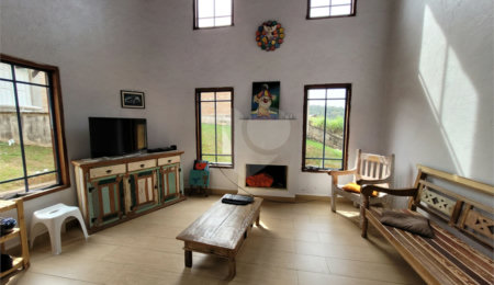 Casa à venda com 3 quartos, sendo 1 suíte,  no condomínio Sausalito, Mairiporã - SP