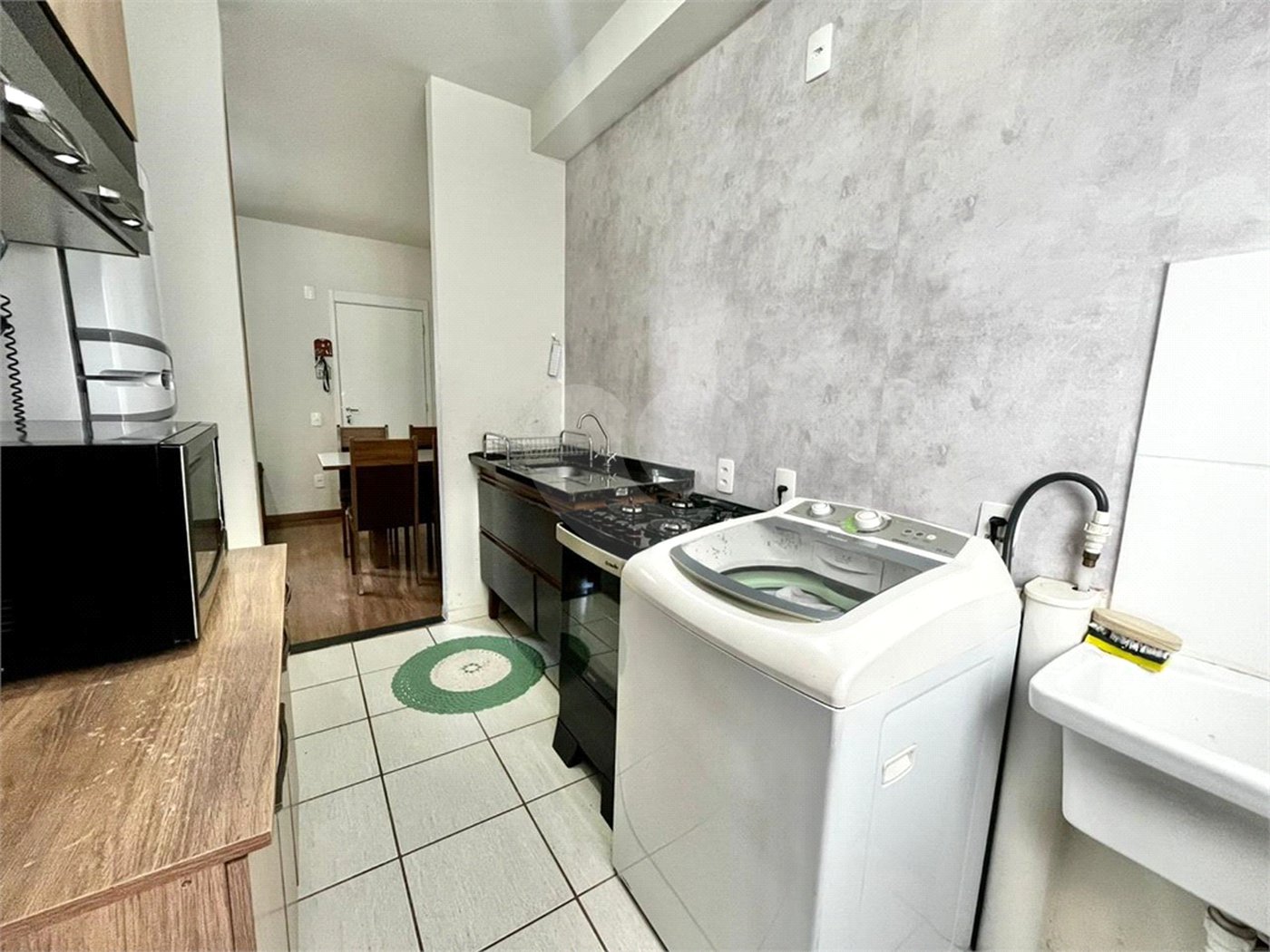 Casa à venda com 2 quartos, sendo 1 suíte,  no condomínio Residencial Jasmin, Itapetininga - SP
