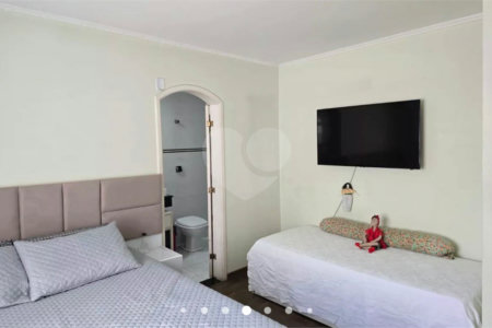 Casa à venda com 4 quartos, sendo 3 suítes,  em Vila Rosália, Guarulhos, SP